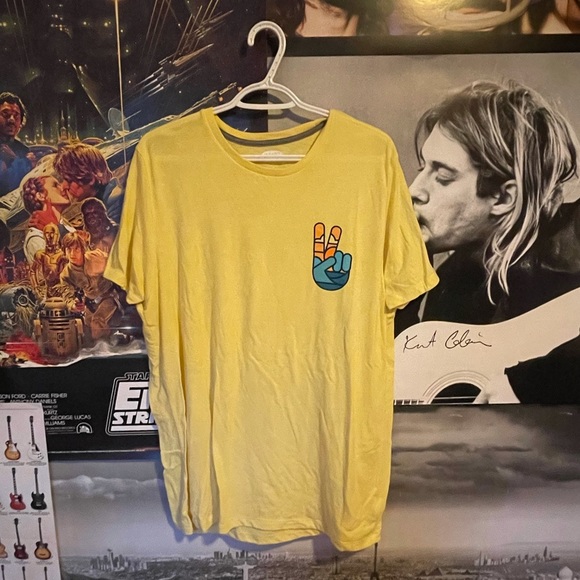 3/$25 Old Navy Tee - Picture 1 of 3